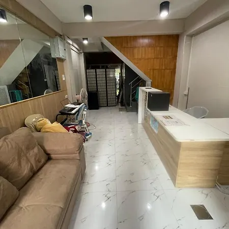 Wannab Hostel
